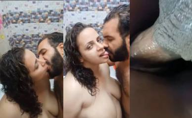 Chubby Arab Wife Illegal Bathroom Sex with Driver