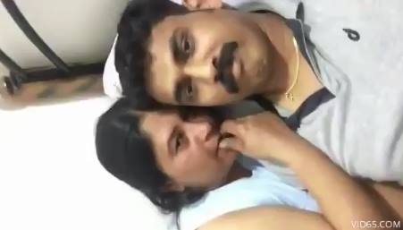 Smart Mallu Guy Seduce & Record Cam MMS with Multiple Ladies