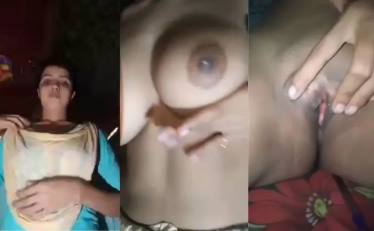 Village College Girl’s Hot Boobs and Pussy Fingering Porn Video